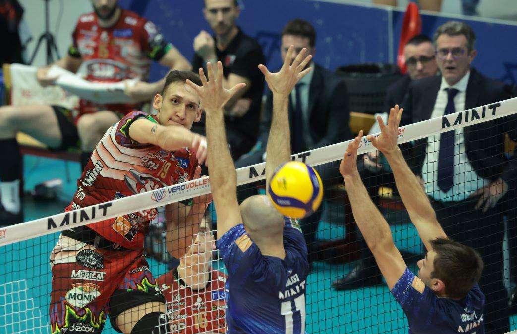 Alle 18 al PalaBarton c'è Sir Susa Vim Perugia-Monza (LIVE su www.perugia24.net)