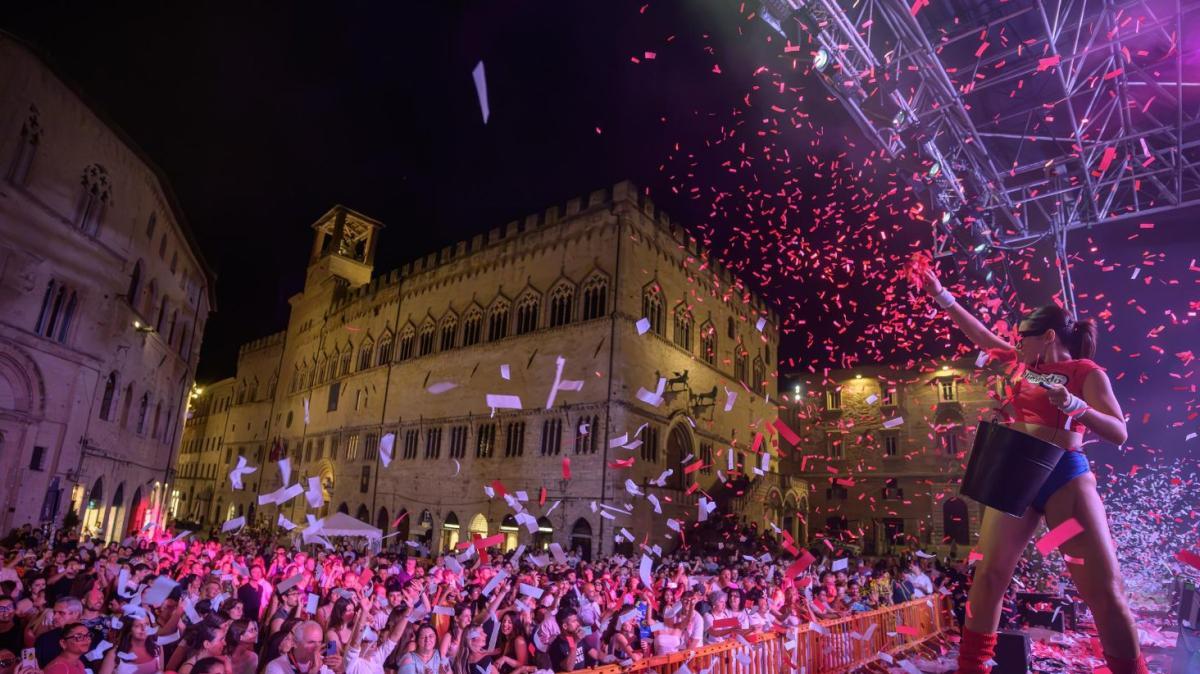 La festa della Sir Susa Scai Perugia in piazza IV novembre come ricordo di un'annata eccezionale