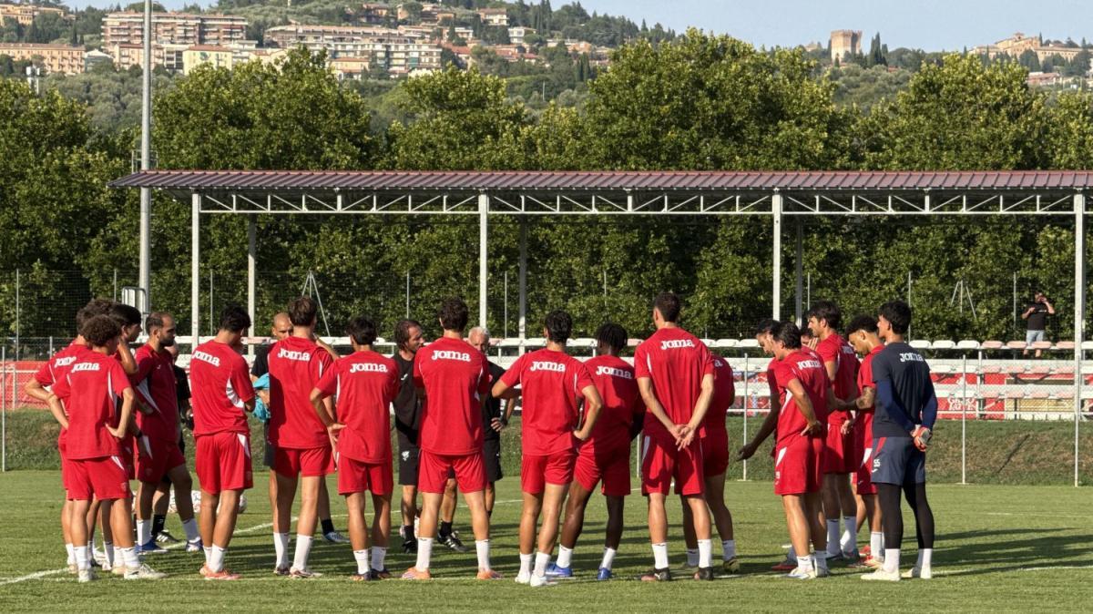 Primo giorno di allenamento per il nuovo Perugia di Aimo Diana