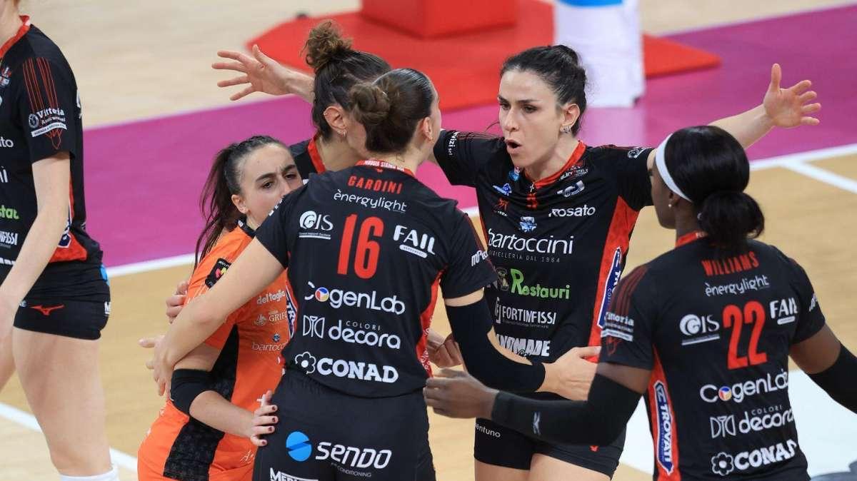 Dopo i tonfi con Milano e Firenze, la Bartoccini vuole riscattarsi domenica contro Novara