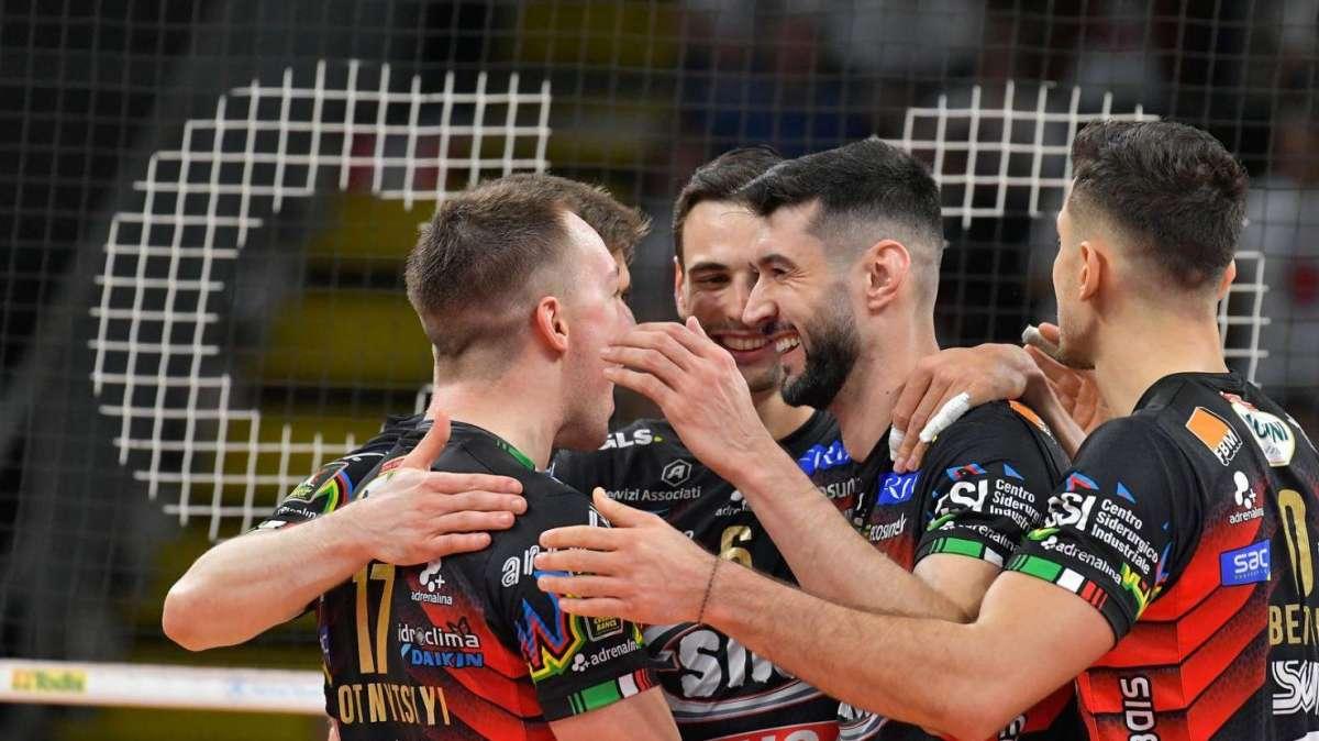 Oggi alle 15.45 si gioca Itas Trentino - Sir Susa Vim Perugia: l'Italia guarderà