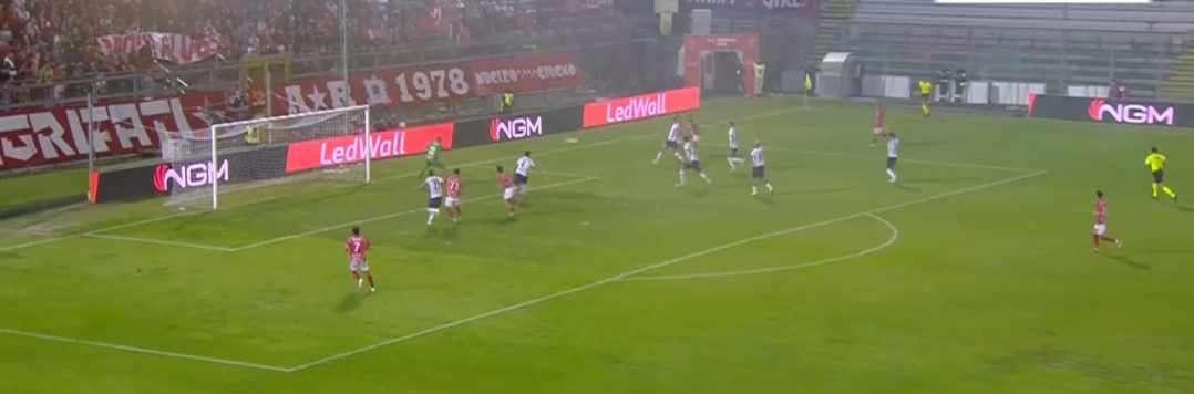 Rigore del Gubbio e fuorigioco nel gol del Perugia: ha avuto ragione l'arbitro?