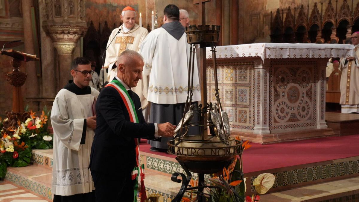 Ad Assisi celebrati gli 800 anni dalla morte di San Francesco alla presenza del Presidente della Repubblica Sergio Mattarella