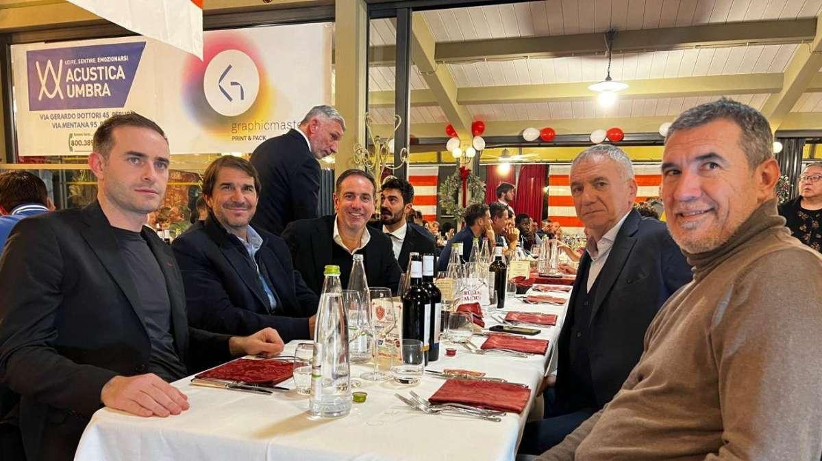Il presidente Javier Faroni e tutta la squadra al "Natale Biancorosso" per un Perugia che pensa alla Serie A
