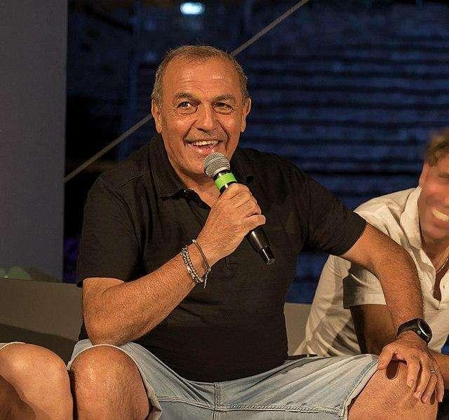 Fabrizio Castori... mister promozione: oggi a Marina di Vietri si presenta la sua biografia 