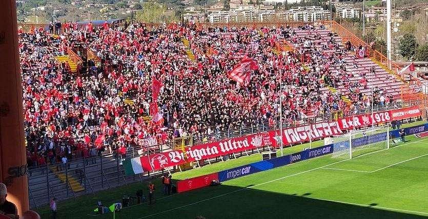 Non potranno entrare al Curi domenica contro la Torres gli abbonati alla Curva Nord! Nemmeno acquistando il biglietto