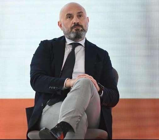 Grazie di Pierluigi Vossi per la rielezione a vicepresidente nazionale dell'Assoallenatori... "per la tutela dei diritti"