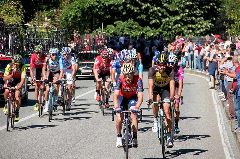 Il passaggio del Giro d'Italia lungo le strade di Perugia fa chiudere ben 54 scuole: mercoledì tutti a casa 