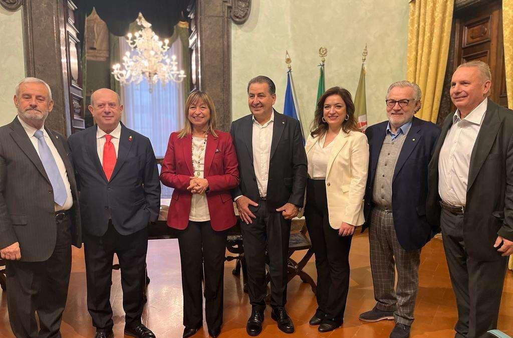 Il ct azzurro della pallavolo Ferdinando De Giorgi ricevuto in Regione