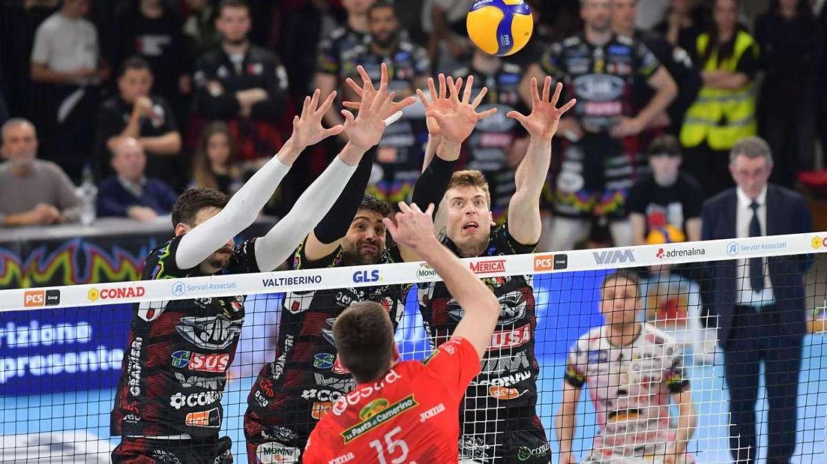 In 250 da Civitanova stasera a Perugia per spingere la Lube contro la Sir verso la finale-scudetto