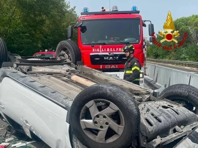 Drammatico incidente stradale sulla E45: uomo di 57 anni si ribalta con la propria auto e muore sul colpo
