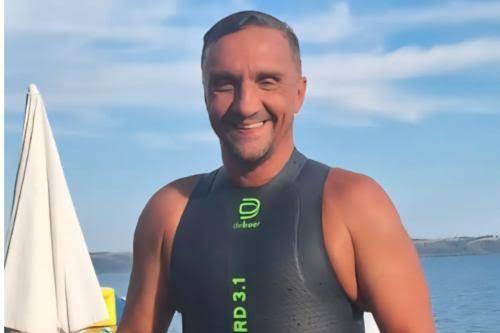 Impresa "mondiale" per il perugino Marco Fratini! Ha nuotato per 170 km in 72 ore senza mai uscire dall'acqua!