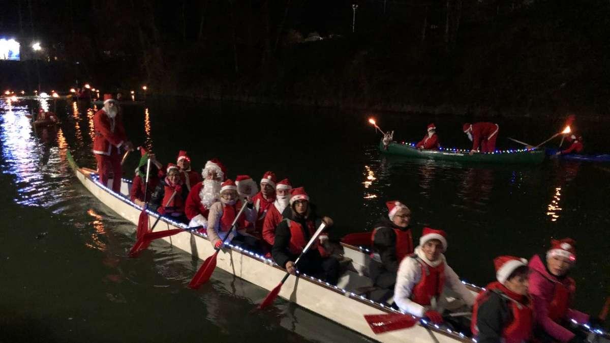 Un Natale originale a Città di Castello con "Santa Claus" in canoa