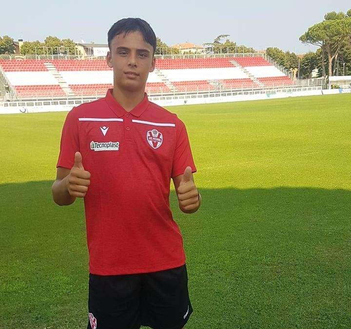 Dal Perugia ed ora alla Vis Pesaro, passando per il Gubbio: nuova esperienza per il baby talento Alessio