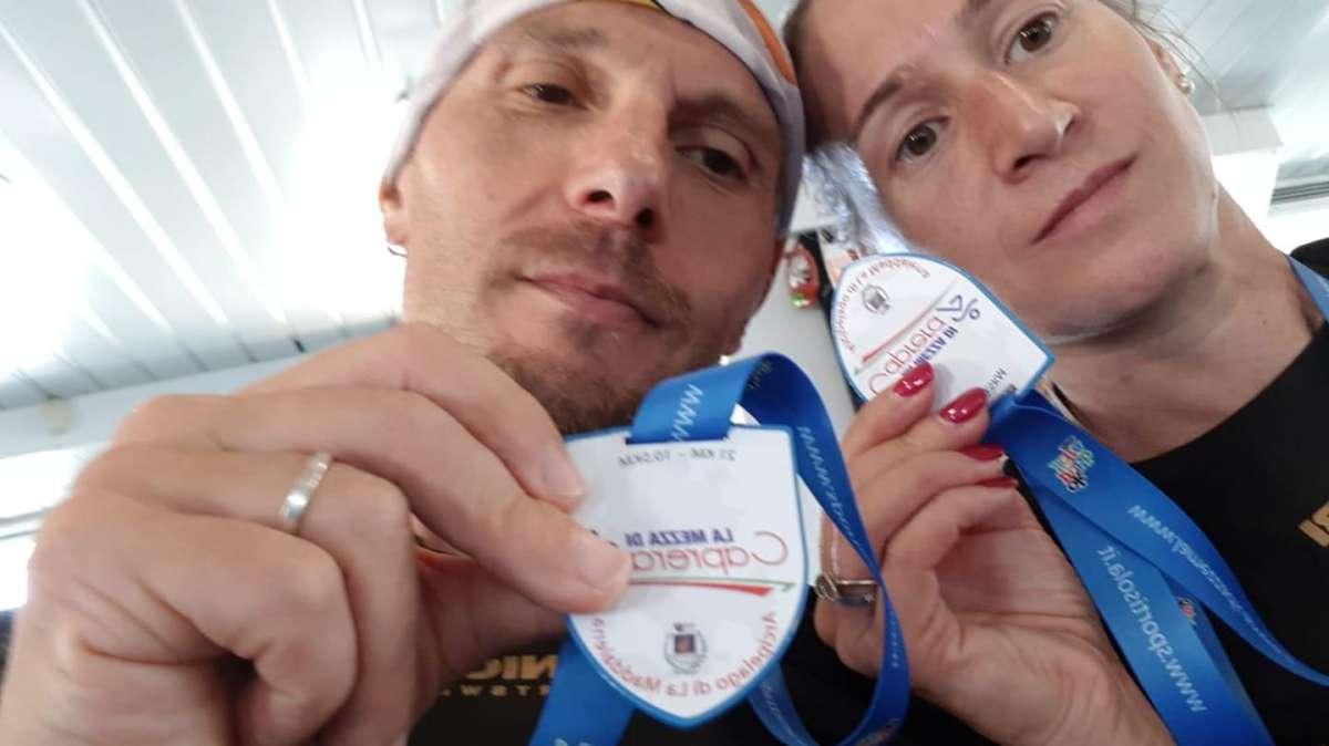 Alla mezza di Caprera protagonisti anche Massimiliano e Lorena: un podio femminile da ricordare