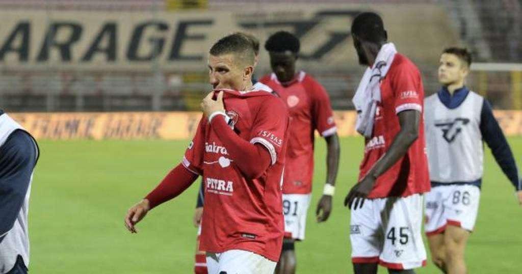 Il Perugia ha il dovere di provarci e di puntare a vincere con tre gol di scarto contro la Carrarese