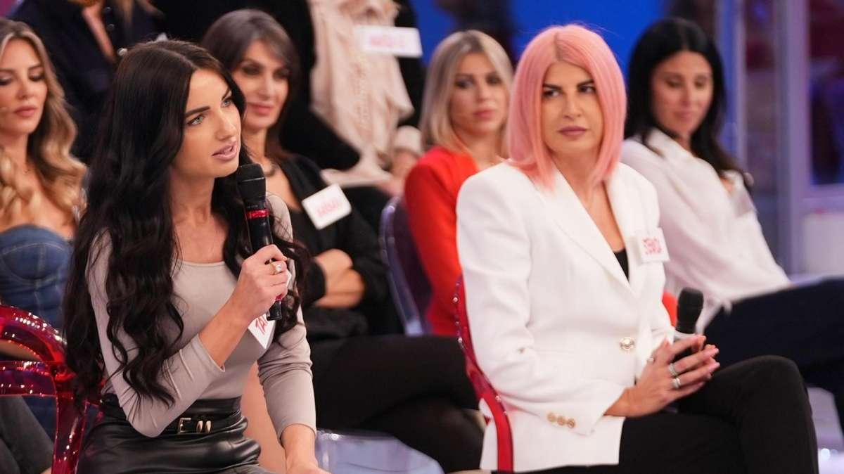 Voi avreste voluto conoscere Stefania? Dopo "Uomini e donne" tanti consensi per la parrucchiera di Bastia