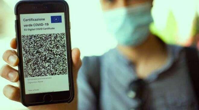 Dal 15 ottobre senza Green Pass per tutti sospensione dal lavoro senza stipendio!