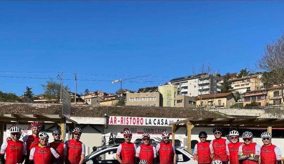 La squadra ciclo amatoriale Forno Pioppi del patron Franco Belia sarà al via della "Marmotte Gran Fondo Alpes"