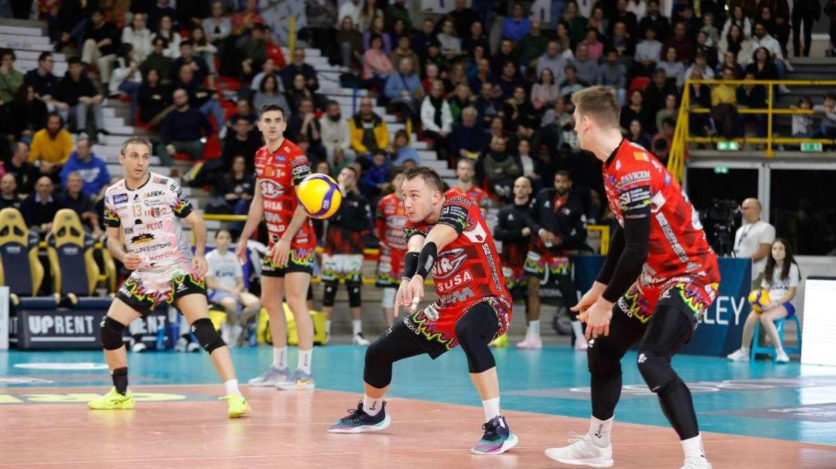 Plotnytskyi carica i compagni per la sfida di domenica in casa in campionato contro Padova