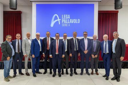 Un senatore nuovo presidente della Legavolley maschile! "Io? Ma state scherzando?" Così la politica si è presa la pallavolo!