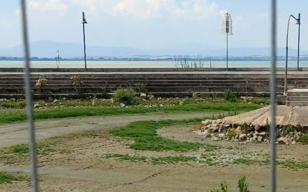 Al Trasimeno una situazione drammatica come mai lo era stata da decenni: il livello idrico scenderà sino a due metri sotto il livello!