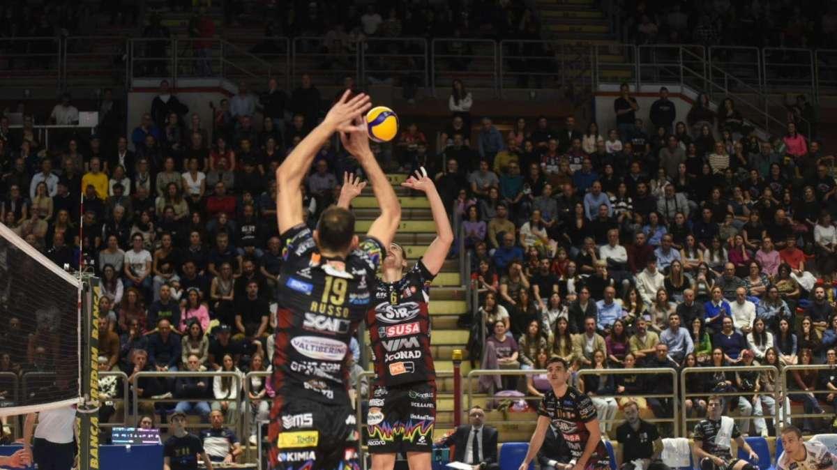 Domani (LIVE su www.perugia24.net) alle 18 si gioca la partita Sir Susa Wim Perugia-Taranto