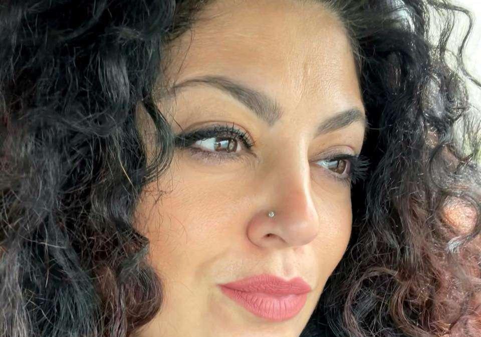 Quel sorriso di Sabrina, 48 anni, che oggi non c'è più: vittima di un tragico incidente stradale 