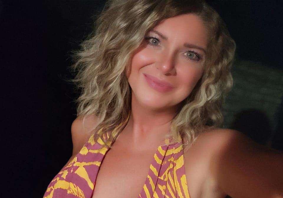 Stasera la scrittrice Marta Moroni in piazza a Bisceglie con il suo ultimo libro "Seconda pelle"