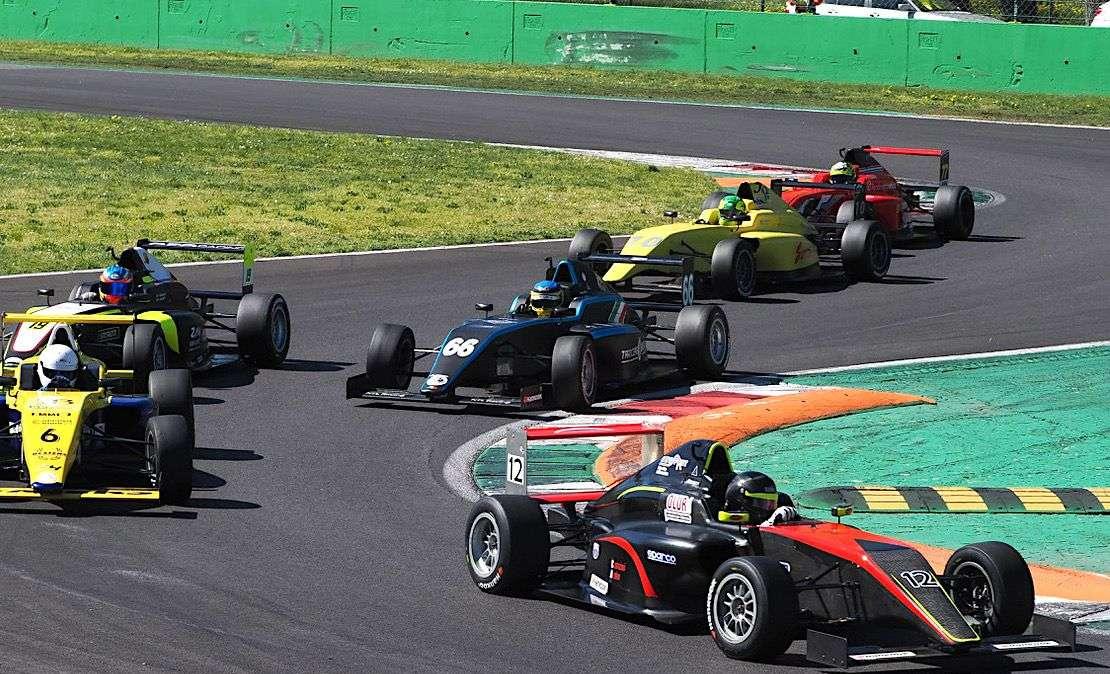 Positivo esordio a Monza del pilota umbro Lorenzo Mariani: il 4 giugno in gara a Magione