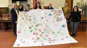 L' “Eco-bandiera della pace più lunga del mondo” voluta da Moira Lena Tassi pronta per Papa Francesco? 
