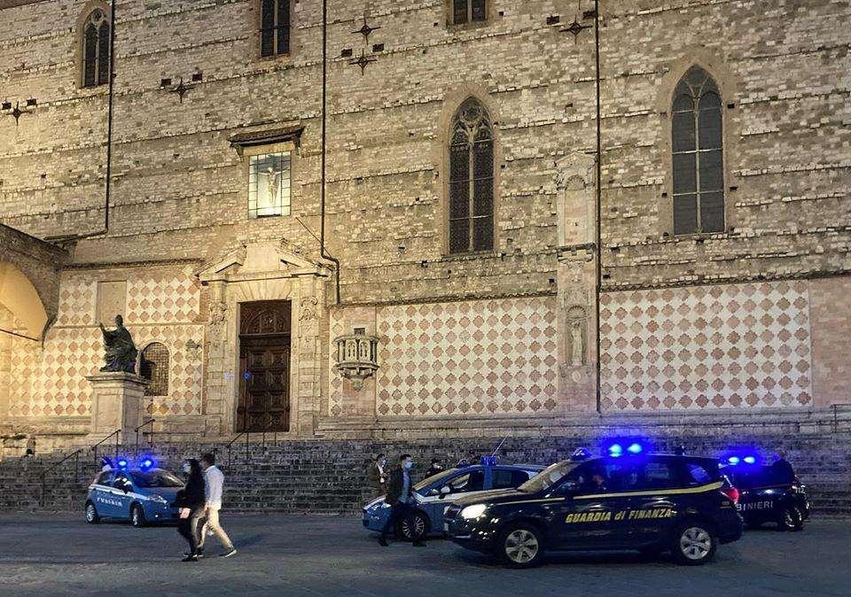 Stasera torna la movida nel centro storico di Perugia: ma occhio, sarete controllati a vista...