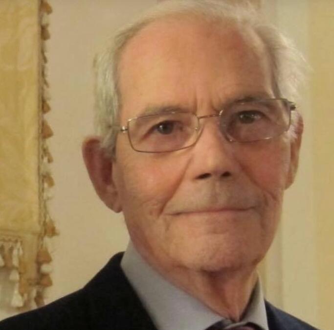 Donate 10 poltrone al reparto di Geriatria a Perugia in memoria del Cav. Giuseppe Panebianco, già promosso nel Ruolo d'Onore della Guardia di Finanza