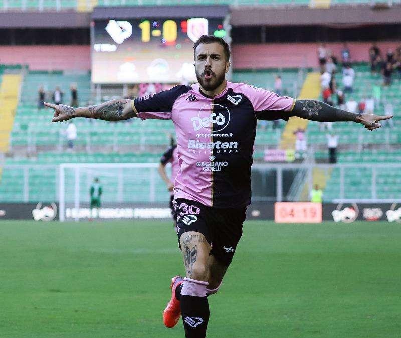 Valente lascia il Palermo, ma sembra preferire il Vicenza al Perugia...