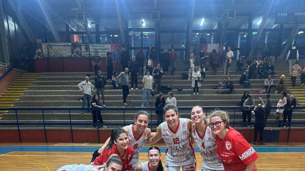 La Pallacanestro Perugia batte (75-58) al PalaPellini anche Piombino