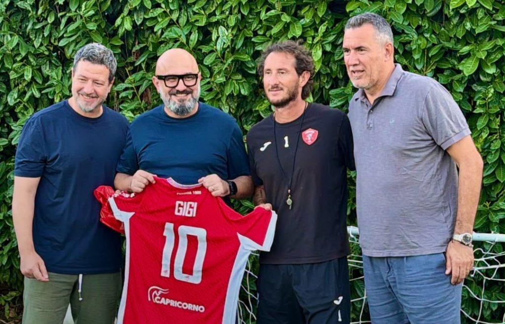 La visita al Perugia Calcio dell'assessore comunale Pierluigi Vossi, che un tempo era lì come giocatore