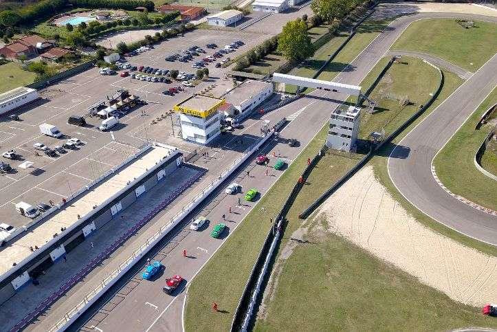 Domenica si torna a gareggiare all'Autidromo di Magione: tante le gare in programma