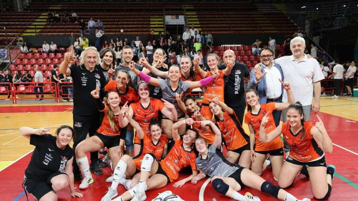 Altra notte magica per il volley perugino! La Bartoccini promossa in B2 in un clima di grande entusiasmo!