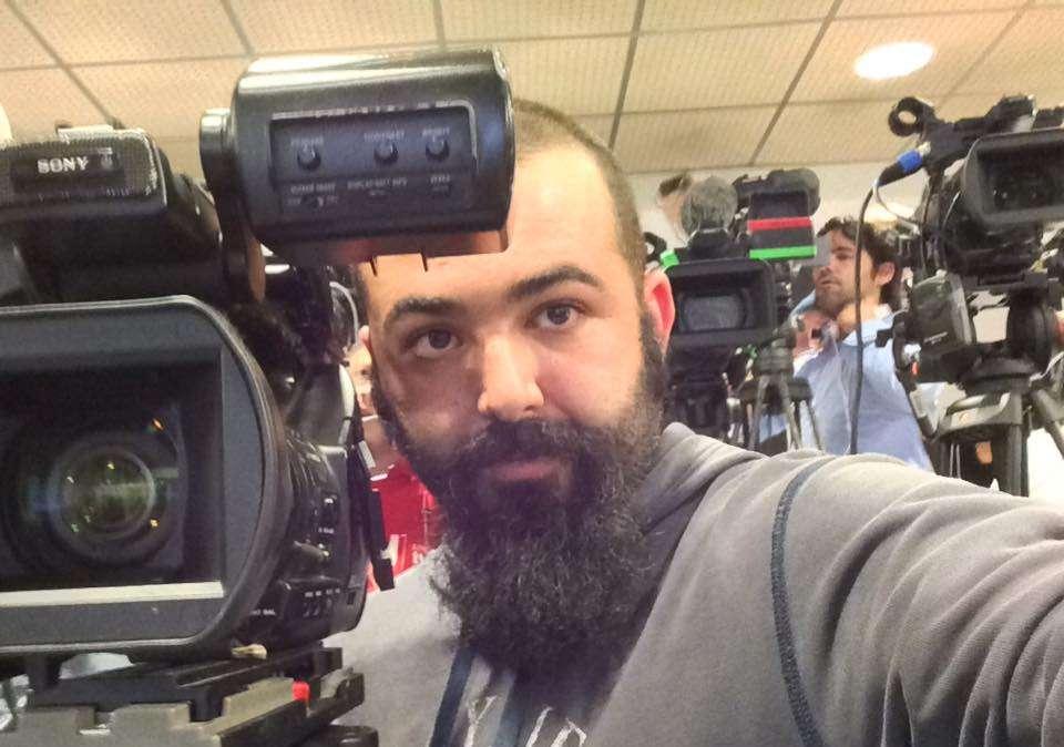 Un lutto sconvolge il giornalismo umbro: Matteo muore a 42 anni per un malore improvviso