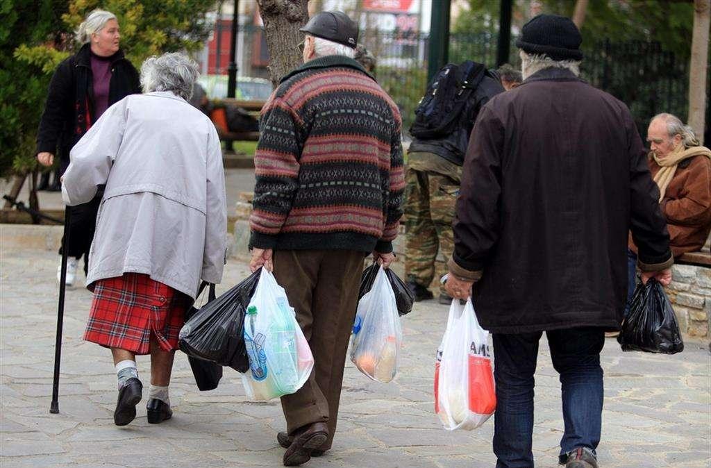 Soprattutto voi anziani, fate attenzione a Perugia: divampa la truffa delle monete davanti ai supermercati