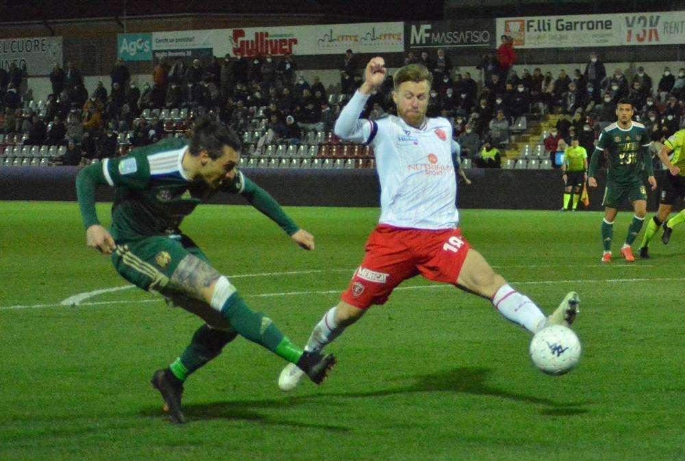 L'ex grifone D'Urso ha lasciato il Cosenza per scendere in Serie C