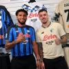L'abbraccio dei tifosi per Ederson e Gaetano: bagno di folla al Meet&Greet
