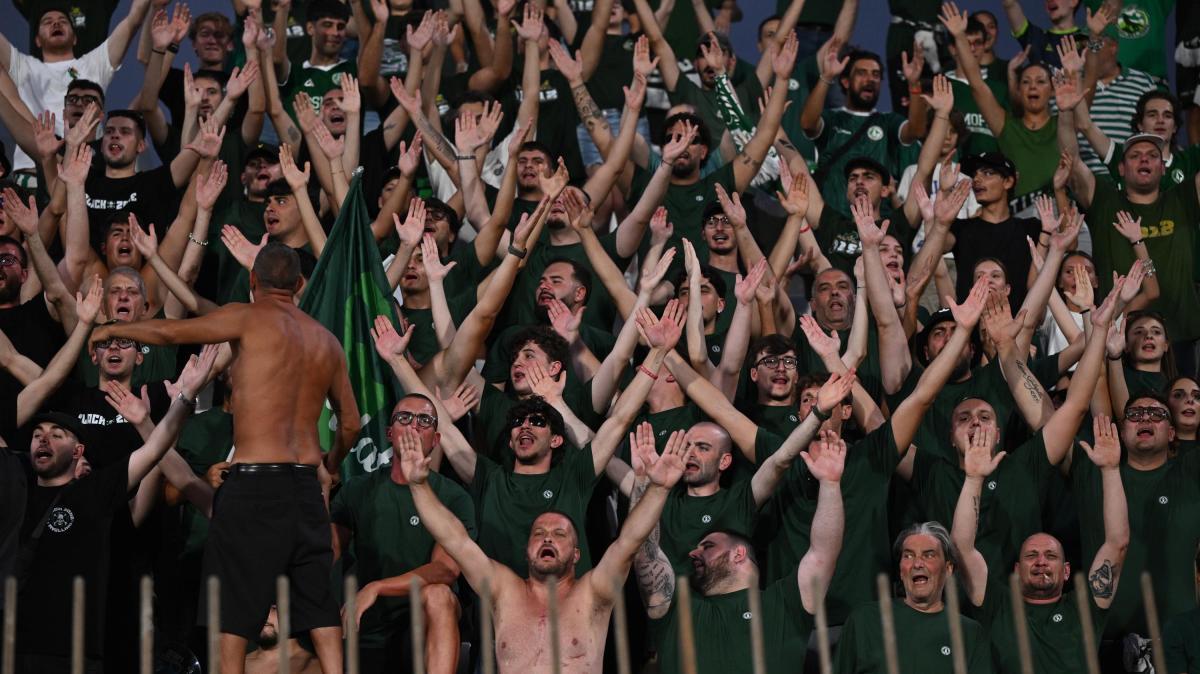Gli ultras dell'Avellino