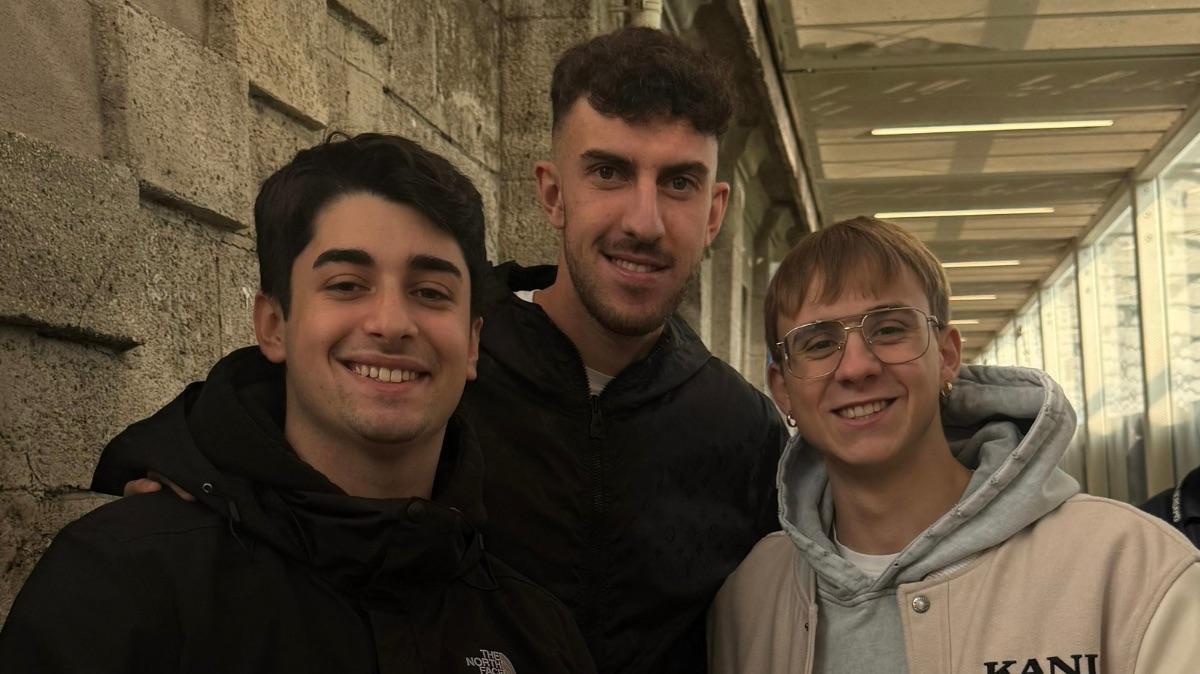 Ruggeri con due tifosi