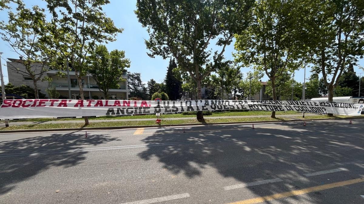 Lo striscione