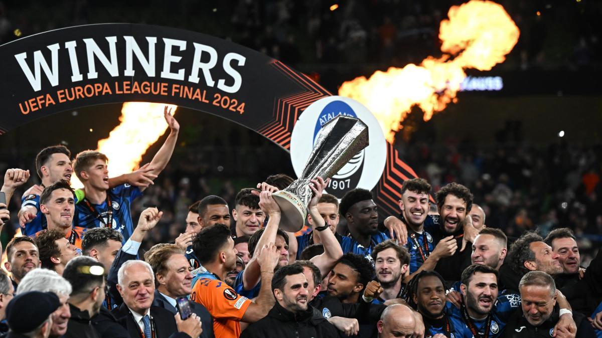 L'Atalanta con la coppa