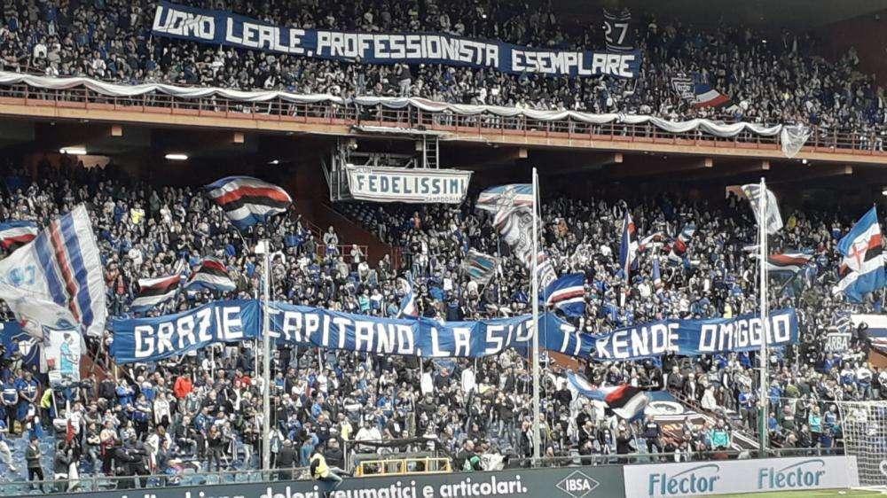 La Sud omaggia Quagliarella: "Uomo leale, professionista esemplare"