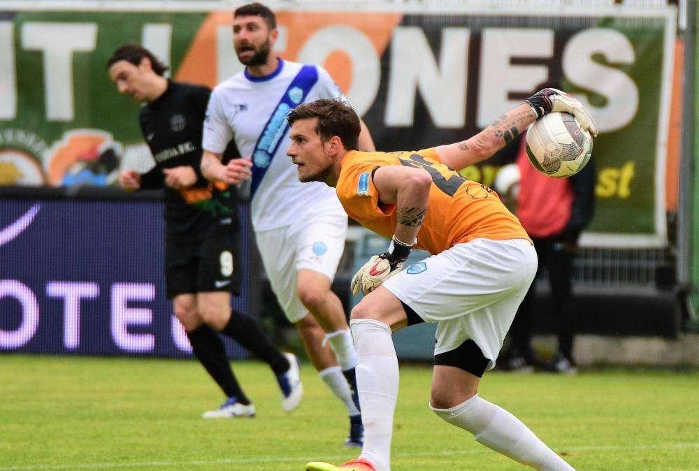 A FARSI LE OSSA IN TOUR - Per Tozzo lussazione scapolo-omerale. Operazione necessaria