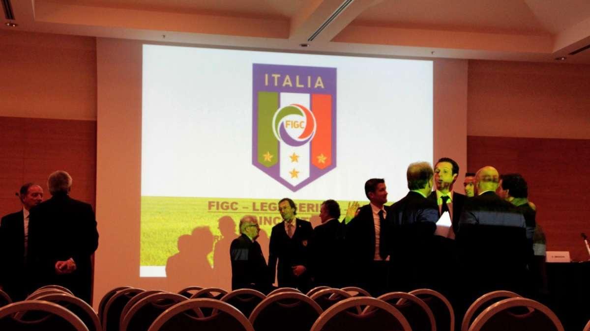 Ridotta la squalifica di Mihajlovic ad 1 turno. Ammenda Samp - Napoli: ricorso respinto