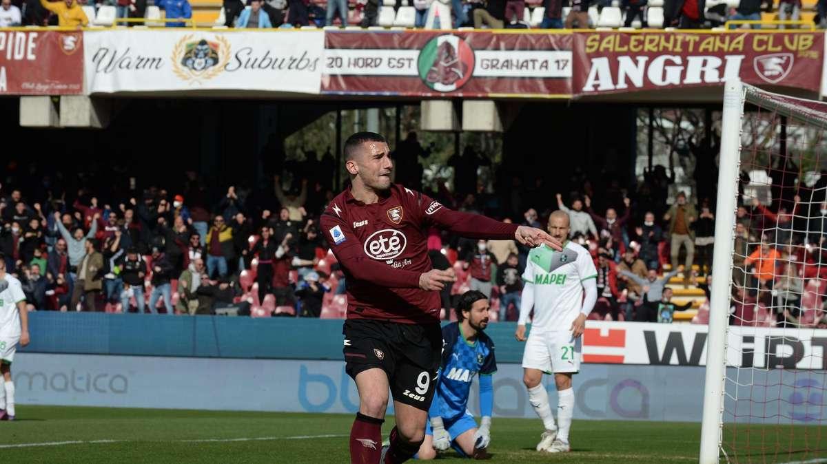 Da Salerno, Esposito: "Contro la Sampdoria rientrano Bonazzoli e Fazio"